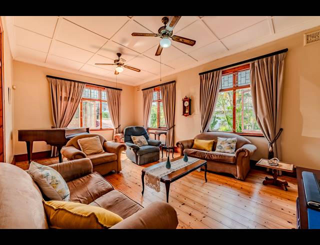 3 BEDROOM HOUSE FOR SALE IN GLENWOOD